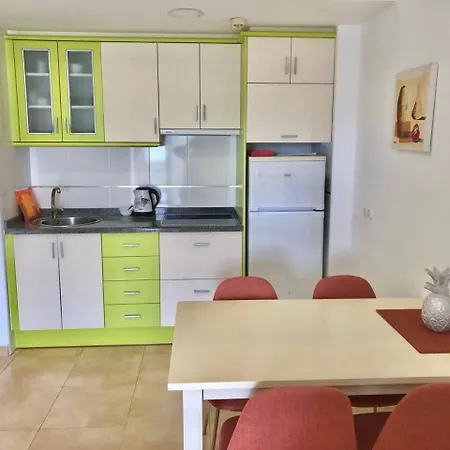 Апартаменты With Sea Views